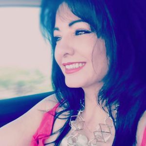 Meet your Posher, Delia